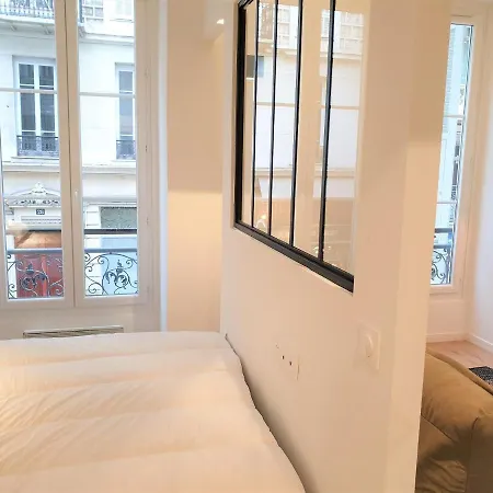 Hyper-centre Modern 104 Apartment